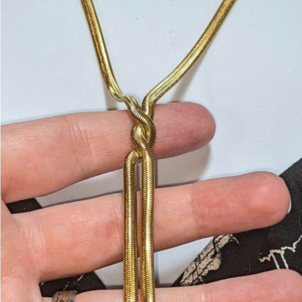 Elegant Gold Necklace